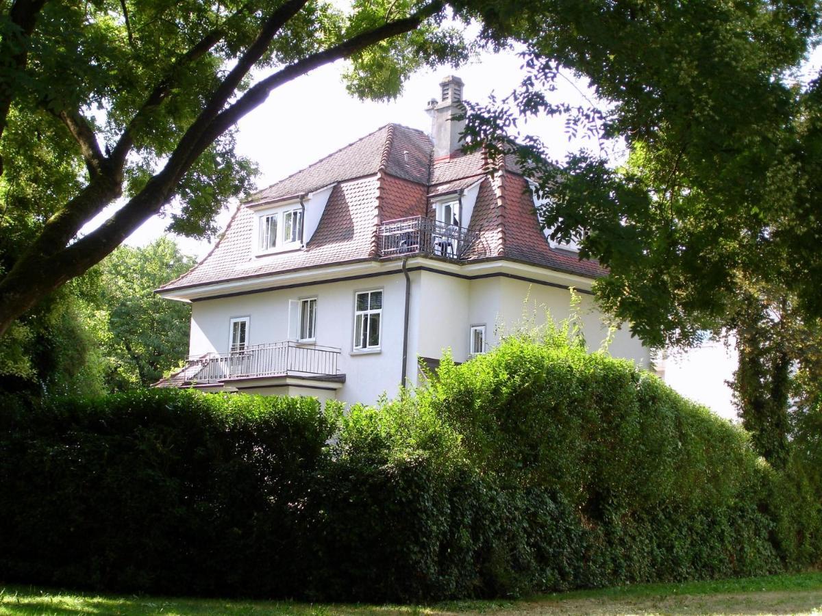 Am Rosenfelspark Apartment *